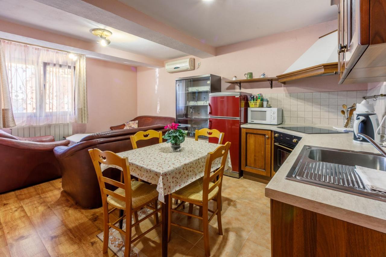 Apartment Eni Selce Zewnętrze zdjęcie