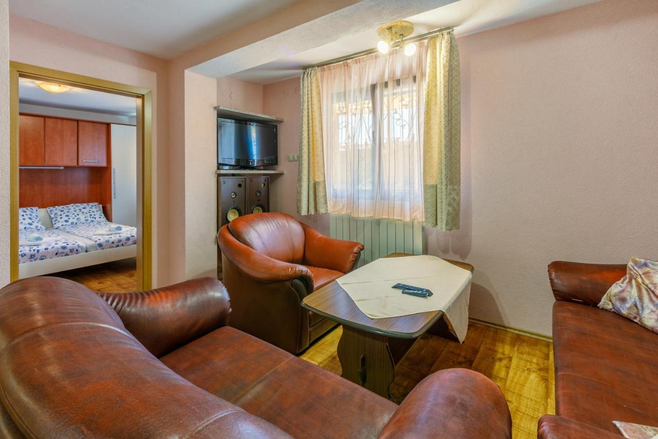 Apartment Eni Selce Zewnętrze zdjęcie